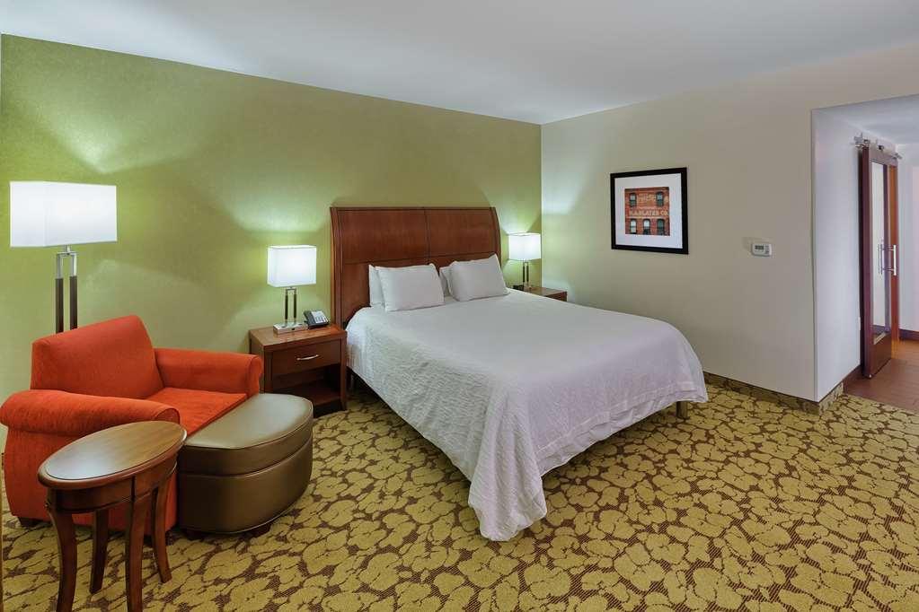 Hilton Garden Inn Durham-University Medical Center Номер фото